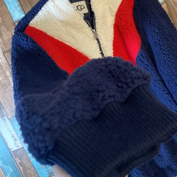 NWOT UGG medium fuzzy soft red white and blue jacket - Picture 7 of 16